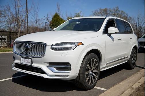 2025 Volvo XC90 B6 Plus 7-Seater