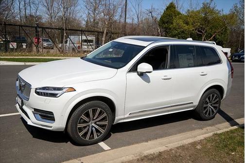 2025 Volvo XC90 B6 Plus 7-Seater