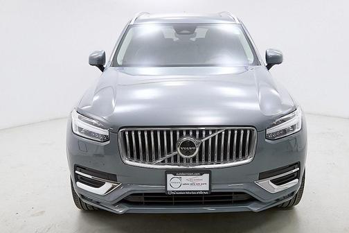 2023 Volvo XC90 B5 Plus
