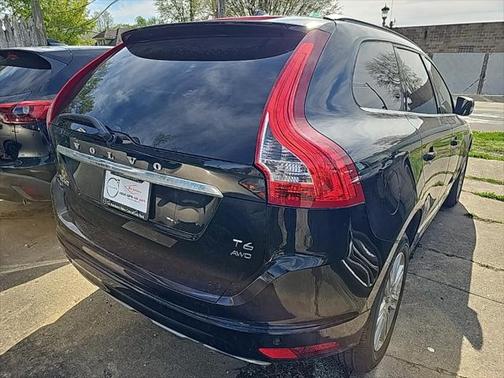 2016 Volvo XC60 T6 Drive-E Platinum