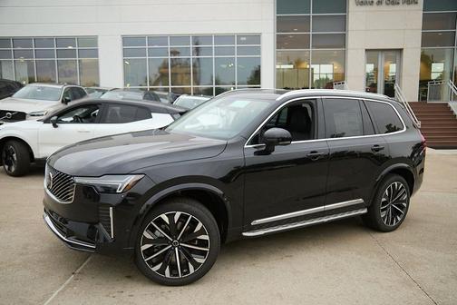 2025 Volvo XC90 B6 Ultra