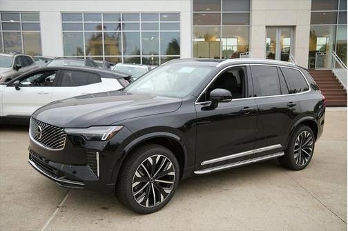 2025 Volvo XC90 B6 Ultra