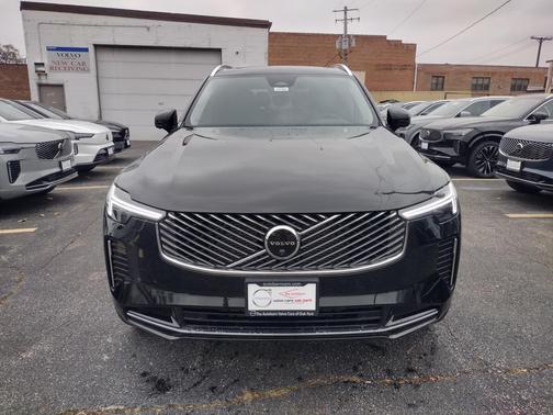 2026 Volvo XC90 B6 Plus 7-Seater