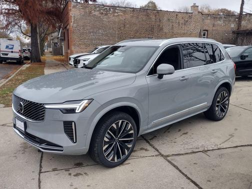 2026 Volvo XC90 B6 Ultra 7-Seater