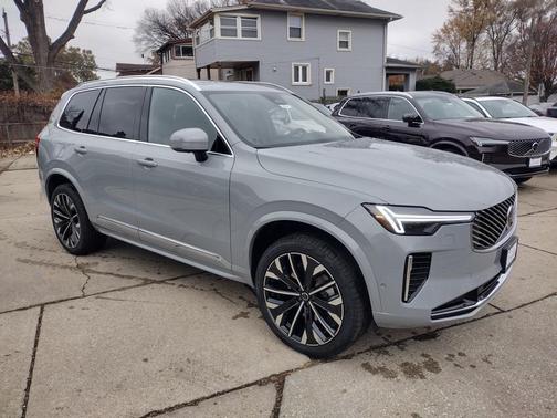 2026 Volvo XC90 B6 Ultra 7-Seater