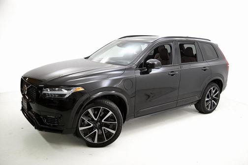 2023 Volvo XC90 Recharge Plug-In Hybrid T8 Ultimate Dark Theme 7-Seater