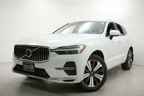 2023 Volvo XC60 Recharge Plug-In Hybrid T8 Plus Bright Theme