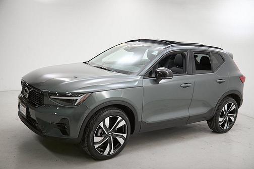 2026 Volvo XC40 B5 Ultra