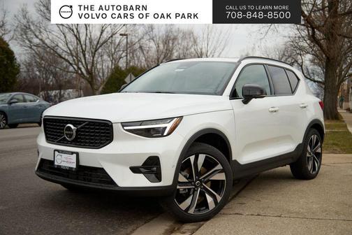 Crystal White 2026 Volvo XC40 Plus, B5 AWD Gas (mild hybrid), Dark