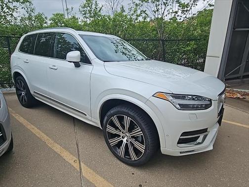2023 Volvo XC90 B6 Ultimate 6-Seater