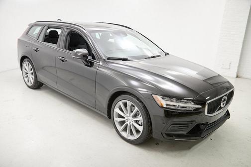 2020 Volvo V60 T5 Momentum