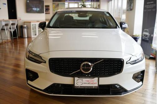 2025 Volvo S60 B5 Core
