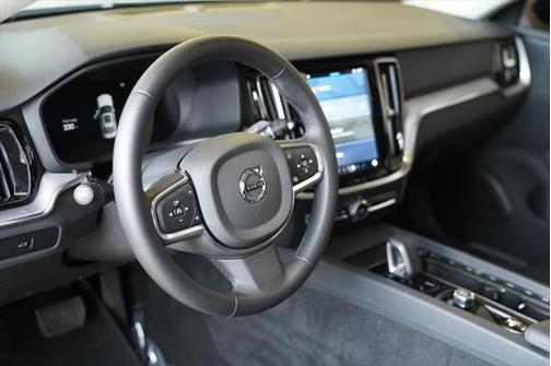2025 Volvo S60 B5 Core