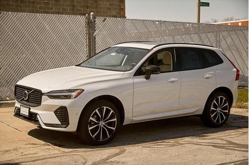 2025 Volvo XC60 B5 Plus