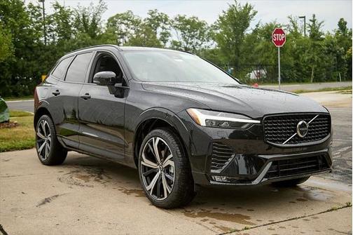 2025 Volvo XC60 B5 Ultra