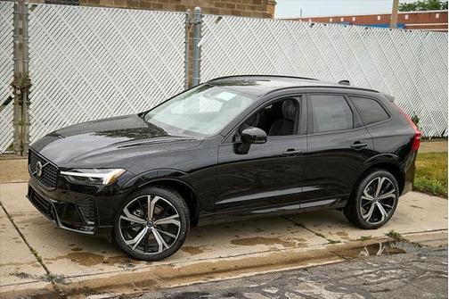 2025 Volvo XC60 B5 Ultra