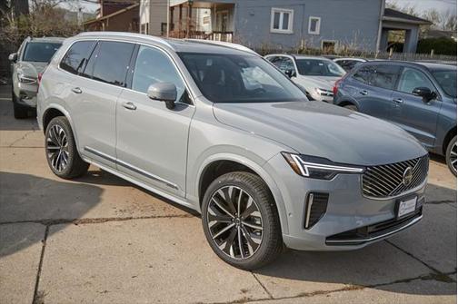 2025 Volvo XC90 Plug-In Hybrid T8 Plus 7-Seater