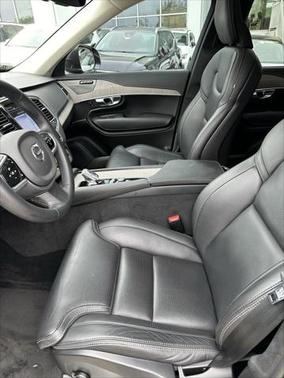 2023 Volvo XC90 B6 Ultimate 7-Seater