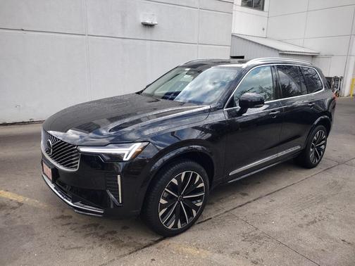 2026 Volvo XC90 B6 Plus 7-Seater