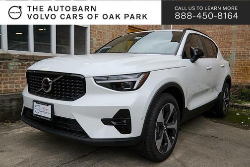 2026 Volvo XC40 B4 Plus