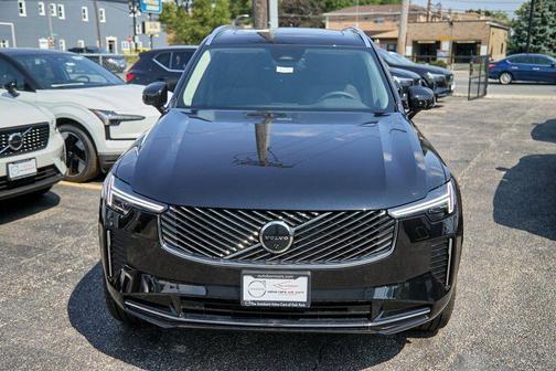 2026 Volvo XC90 B6 Plus 7-Seater