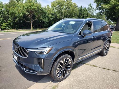 2026 Volvo XC90 B5 Ultra 7-Seater