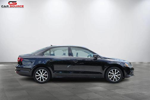 Black Uni 2018 Volkswagen Jetta 1.4T SE