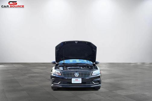 2016 Volkswagen Passat 1.8T SE