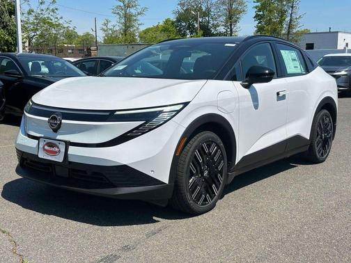 White / Black 2026 Nissan Leaf PLATINUM+