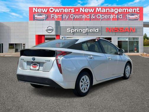 Classic Silver Metallic 2018 Toyota Prius One