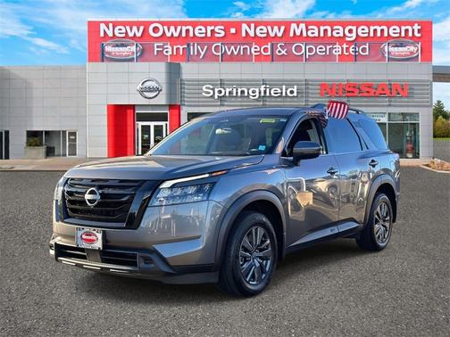 2024 Nissan Pathfinder SV