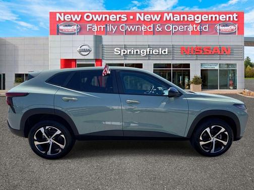 Green 2024 Chevrolet Trax 1RS