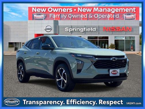 Green 2024 Chevrolet Trax 1RS