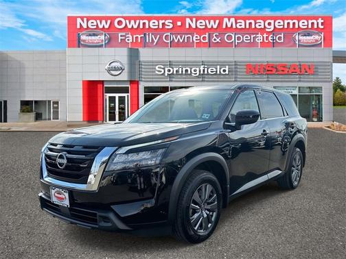 2025 Nissan Pathfinder S