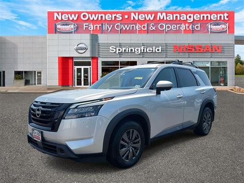 2023 Nissan Pathfinder SV