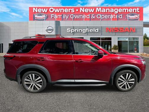 2022 Nissan Pathfinder Platinum