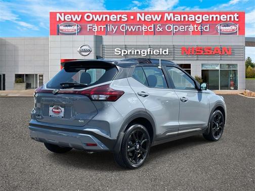 2024 Nissan Kicks SR