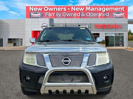 Super Black Metallic 2008 Nissan Pathfinder LE