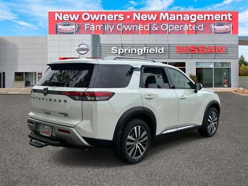 2022 Nissan Pathfinder Platinum