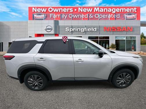 2024 Nissan Pathfinder S