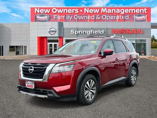 2024 Nissan Pathfinder SL