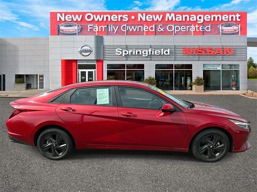 2022 Hyundai ELANTRA SEL
