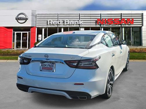 White 2023 Nissan Maxima SV