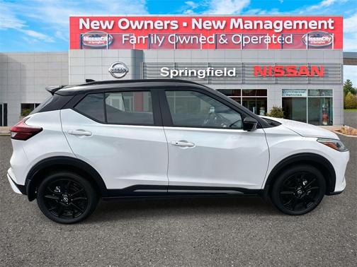 2024 Nissan Kicks SR