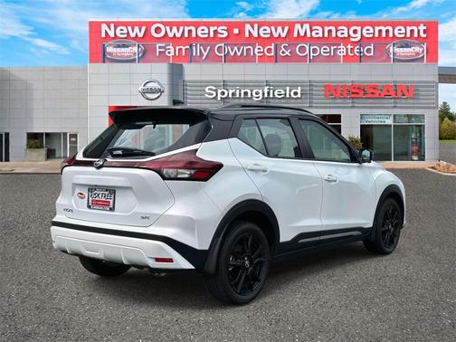 2024 Nissan Kicks SR