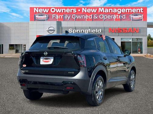 Super Black 2025 Nissan Kicks S
