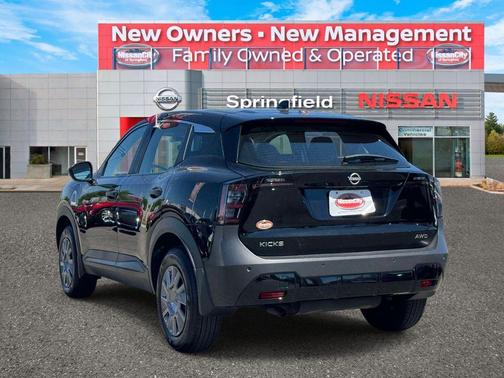 Super Black 2025 Nissan Kicks S