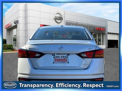 Brilliant Silver Metallic 2022 Nissan Altima 2.5 SV