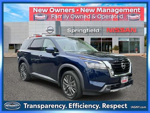 2022 Nissan Pathfinder SL