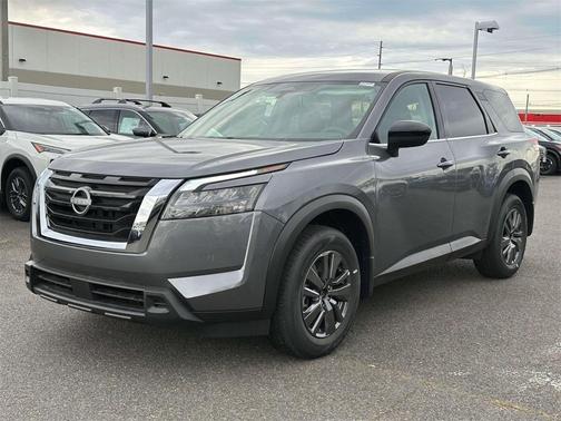 2025 Nissan Pathfinder S